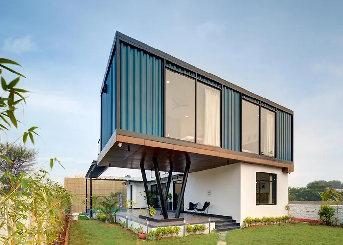 The Hanging Villa - A Luxury Pool Villa In Jaipur